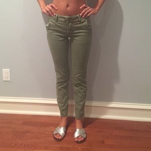 Bullhead olive green pants