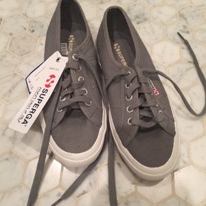 NEW⭐️ Superga soft grey sneakers!