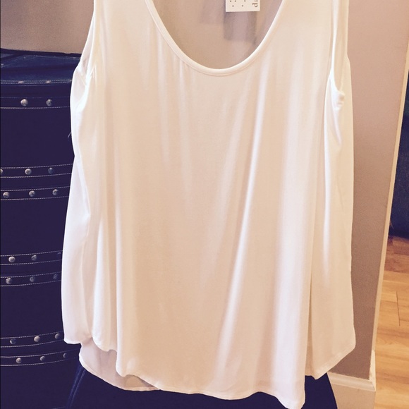 NWT - Daniel Rainn sleeveless top
