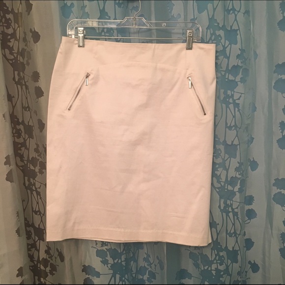 New York and Co. White pencil skirt never worn