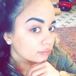 Meet your Posher, Arielis