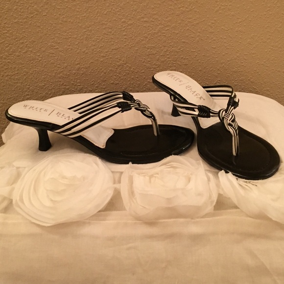 White House Black Market "Kadi" Kitten Heel