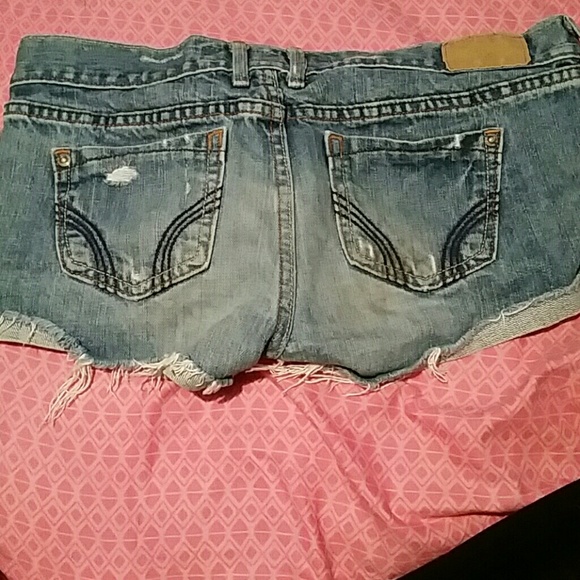 Hollister size 3 - Picture 2 of 2