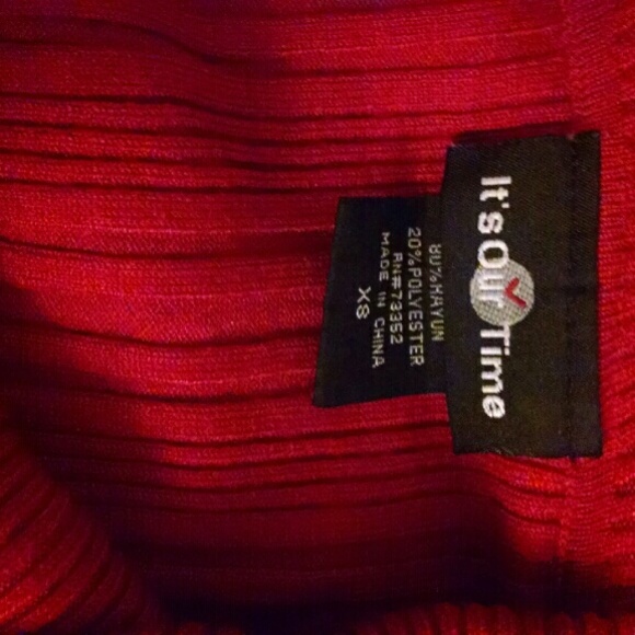 Cowl Neck Ribbed Top - Picture 2 of 2