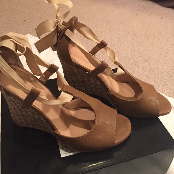 Shoes - Picture 2 of 2