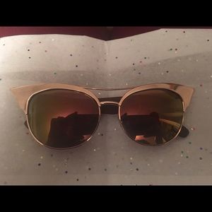 Quay rose gold cat eye sunnies