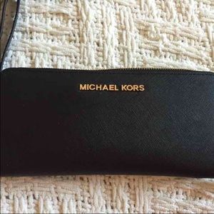 Jet Set Travel Saffiano leather wallet