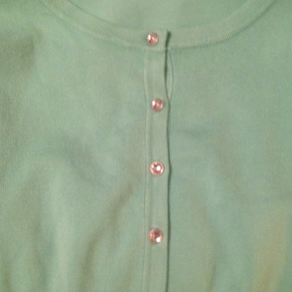 Size small - Picture 2 of 3