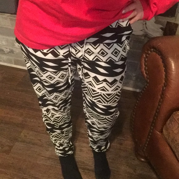 White geo joggers