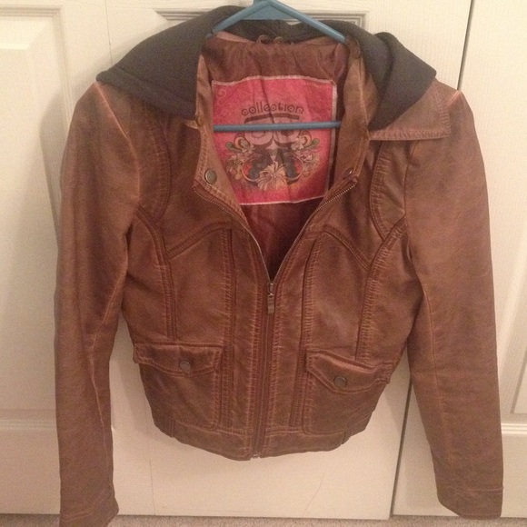 Light-weight faux leather jacket with detachable