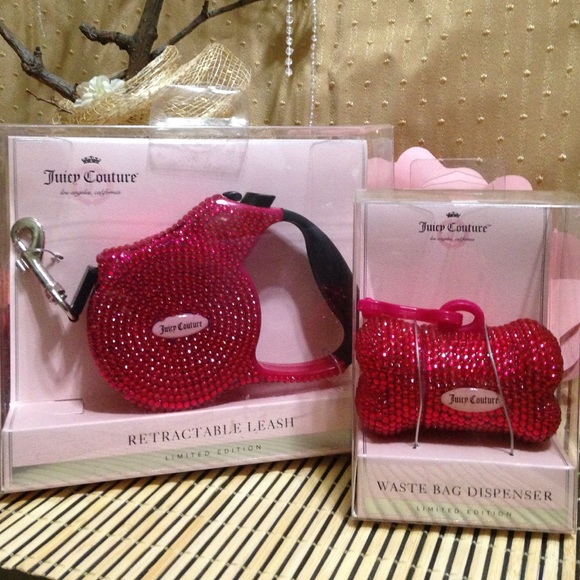 Juicy Couture Leash/Waste Bag Dispenser Bundle