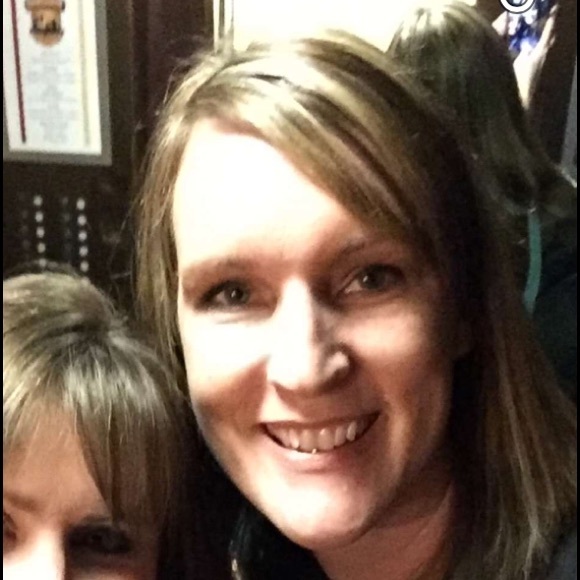 Meet your Posher, Theasa