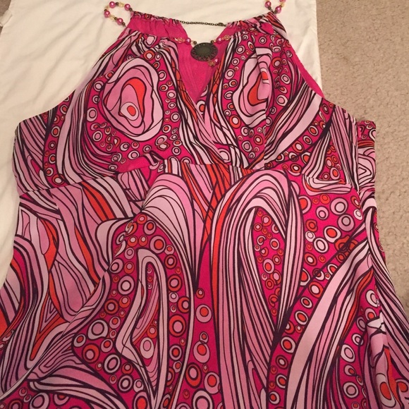 Top - Picture 2 of 2