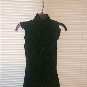 Pretty in green sleeves top