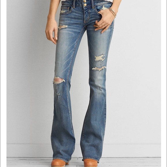 American Eagle distressed jeans.