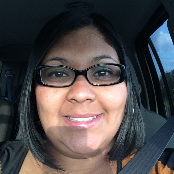 Meet your Posher, Elisa - Picture 1 of 1