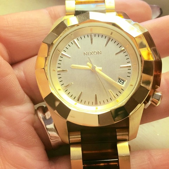 BRAND NEW Nixon Women's Gold Monarch Watch