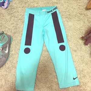 Nike pro workout pants