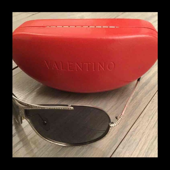 Valentino Accessories - Valentino sunglasses (SOLD) M