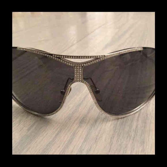 Valentino sunglasses (SOLD) M - Picture 2 of 4