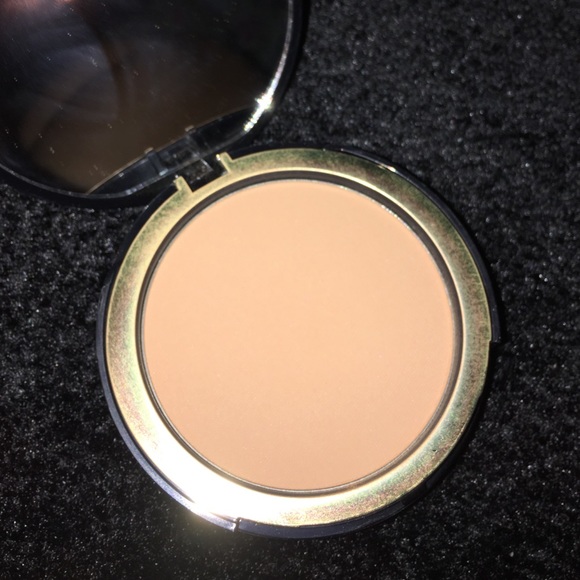 Too faced Cocoa Powder Foundation