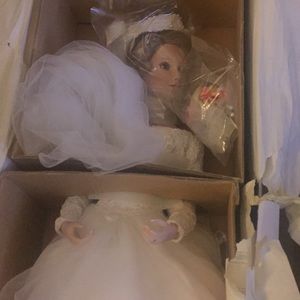 A beautiful bride doll that was never displayed
