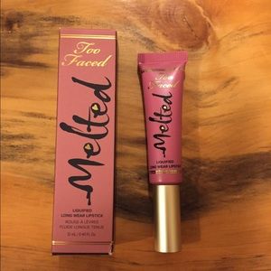 TOO FACED💖LIQUIFIED LIPSTICK✨Chihuahua✨
