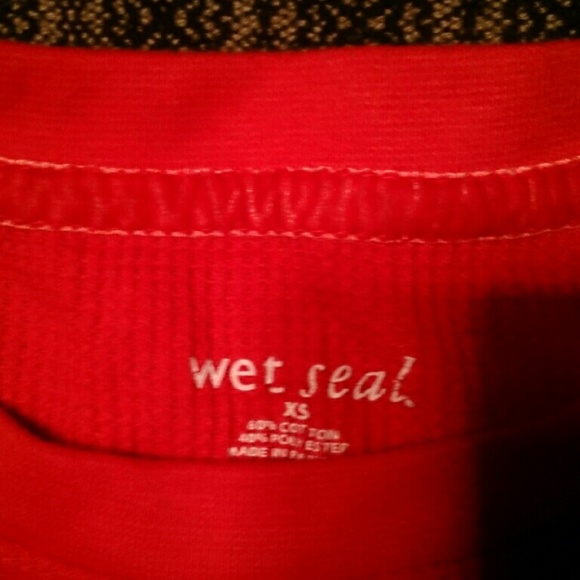Red lightweight thermal. NWOT - Picture 4 of 4