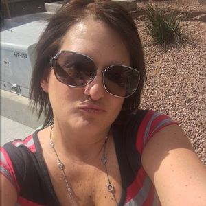 Meet your Posher, Ann