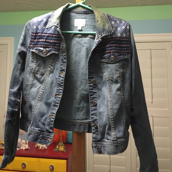 Jean Jacket - Picture 1 of 2