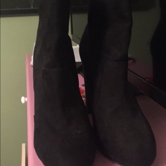 ❤️💜 High Booties !! - Picture 2 of 3