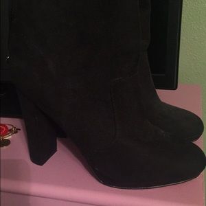 ❤️💜 High Booties !!