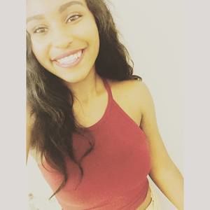 Meet your Posher, Adriana