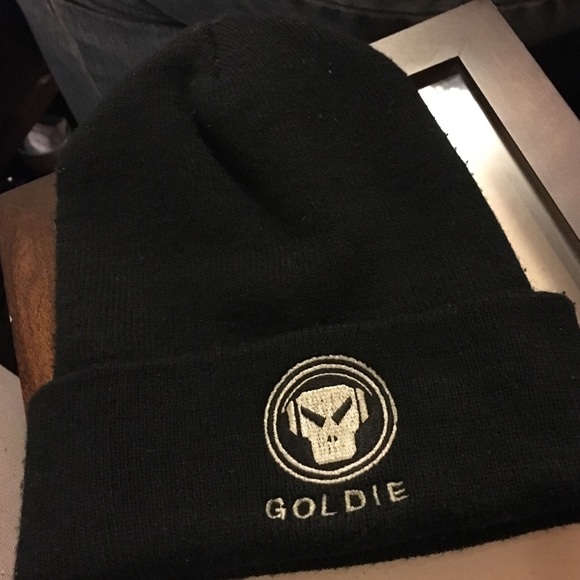 Goldie Beanie rare! 💥💥💥💥