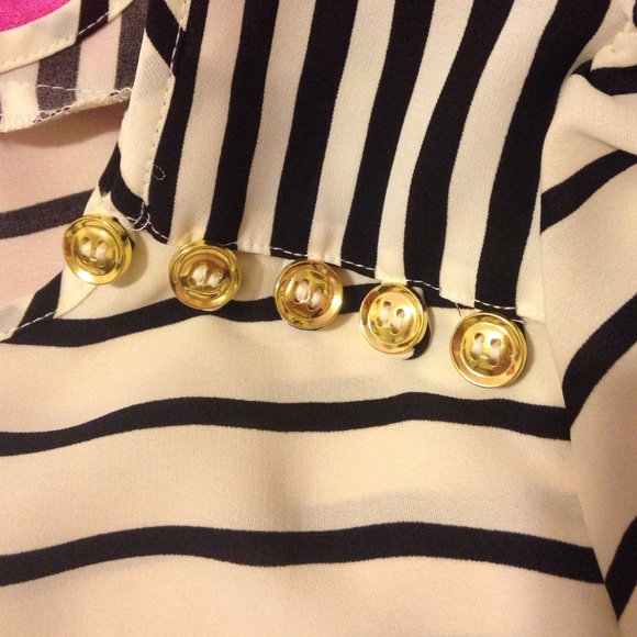 Top - Picture 2 of 3