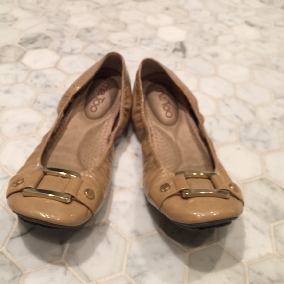 Brown Flats with a gold buckle!