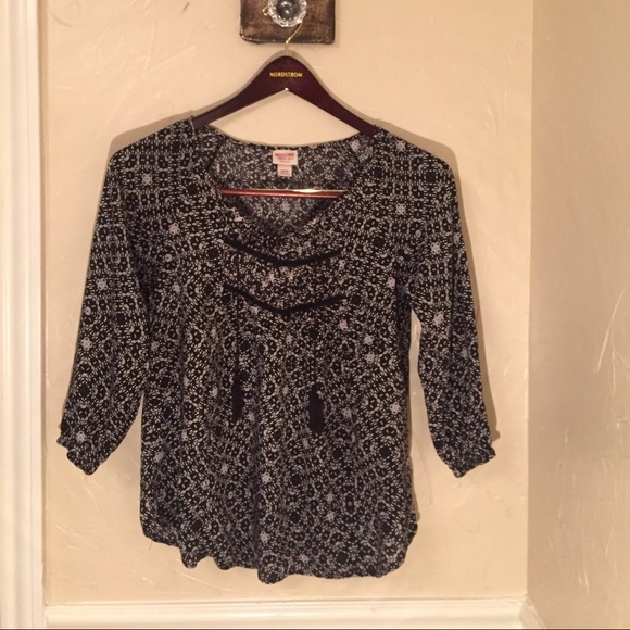 Mossimo shirt