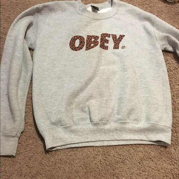 Grey and cheetah OBEY sweatshirt🤑