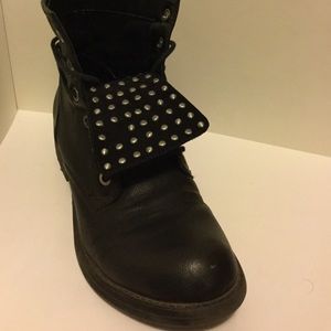 Chic Lace-Up Studded Combat Boots