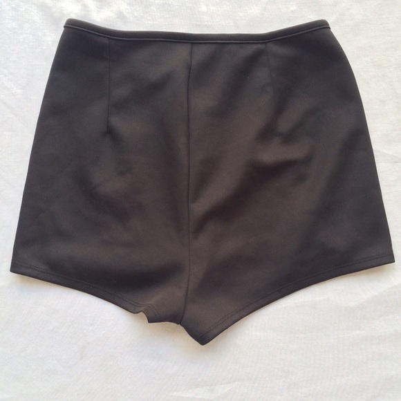 Nasty Gal high waist zipper shorts - Picture 2 of 4