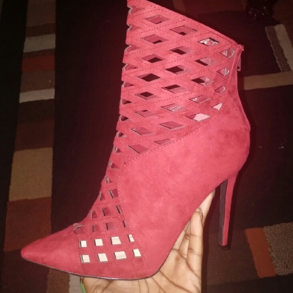 Maroon Bootie