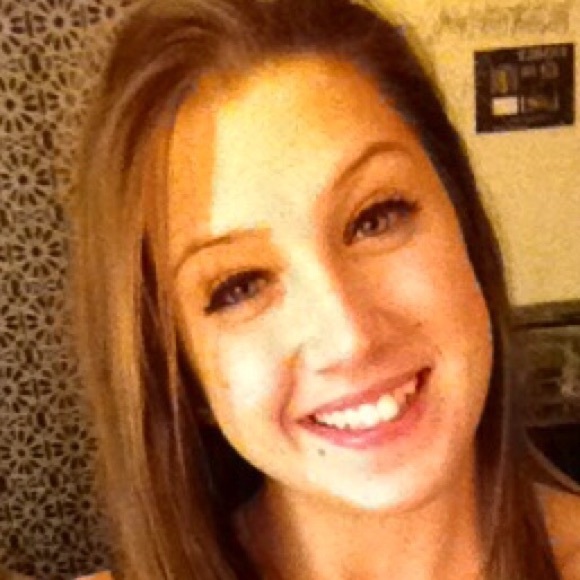 Meet your Posher, Kaylee - Picture 1 of 1