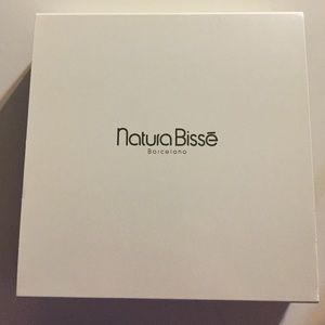 NuturaBissē Barcelona The Cure Collection