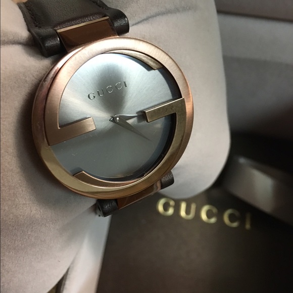 Womens brown leather Gucci watch.