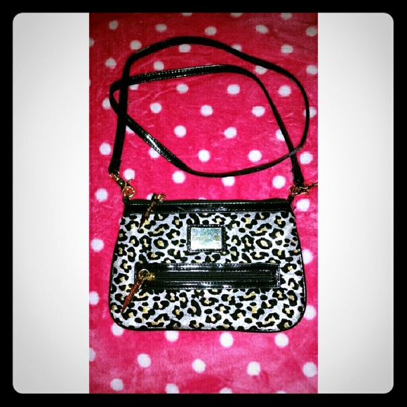 Cheetah print crossbody betsy Johnson
