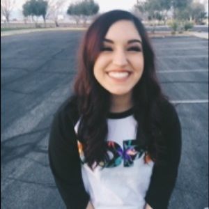 Meet your Posher, Alyssa