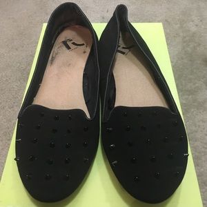 Black stud flats!