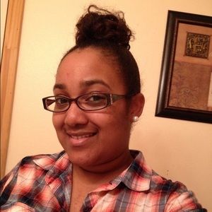 Meet your Posher, Jeanae'