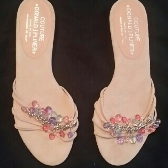 Gorgeous Donald Pliner Slide Sandals

 Sz 6