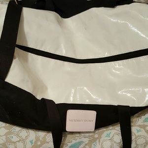 Victoria's Secret Weekend/over night Bag